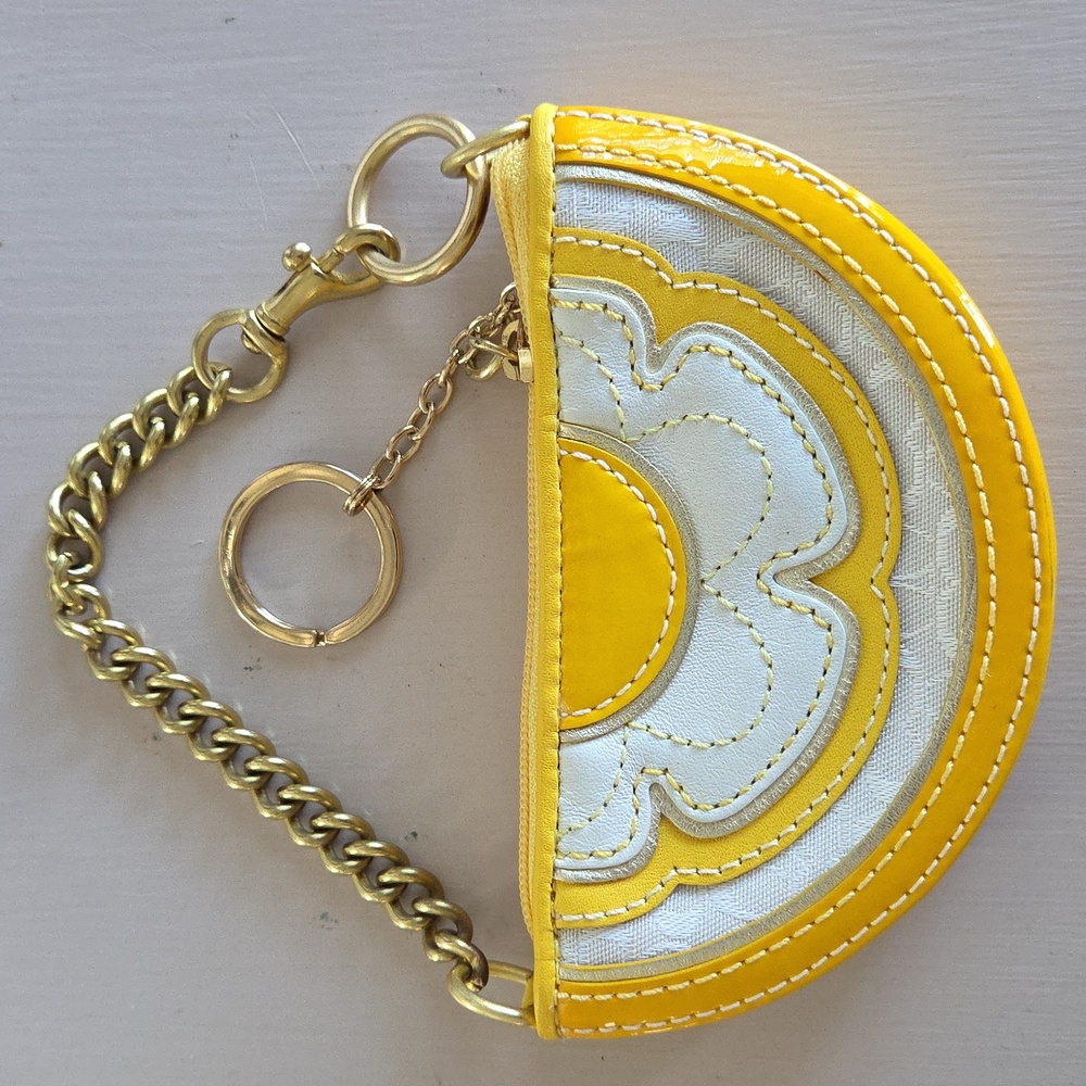 COACH Daisy Floral Coin Purse - Picture 2 of 8